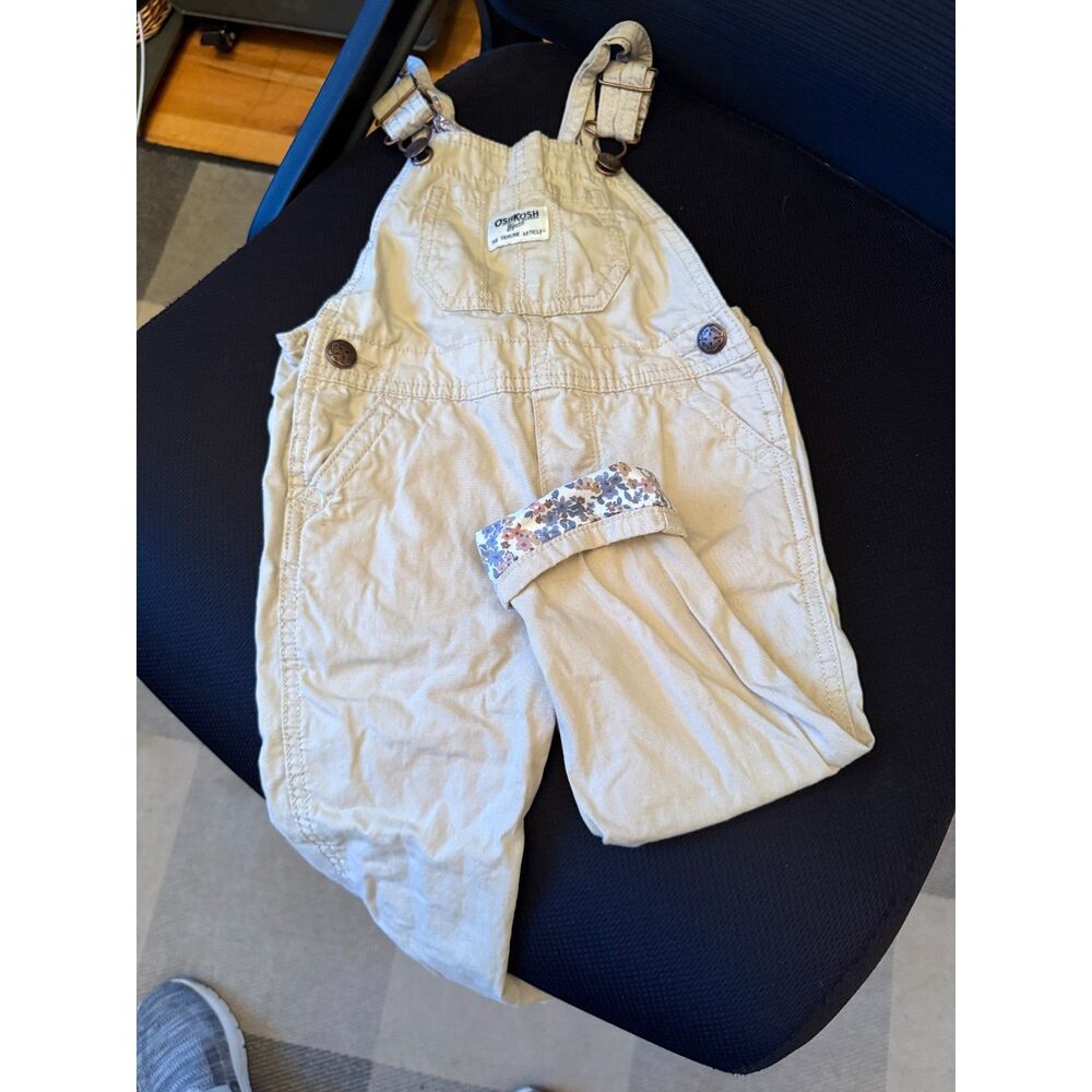 OshKosh Toddler Girls Overalls Size 2T in EUC
